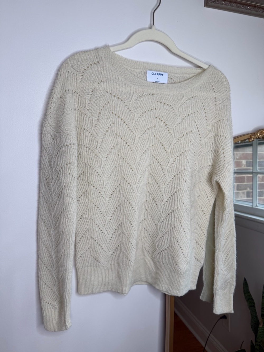 Old Navy Cream Crewneck Knit Sweater
